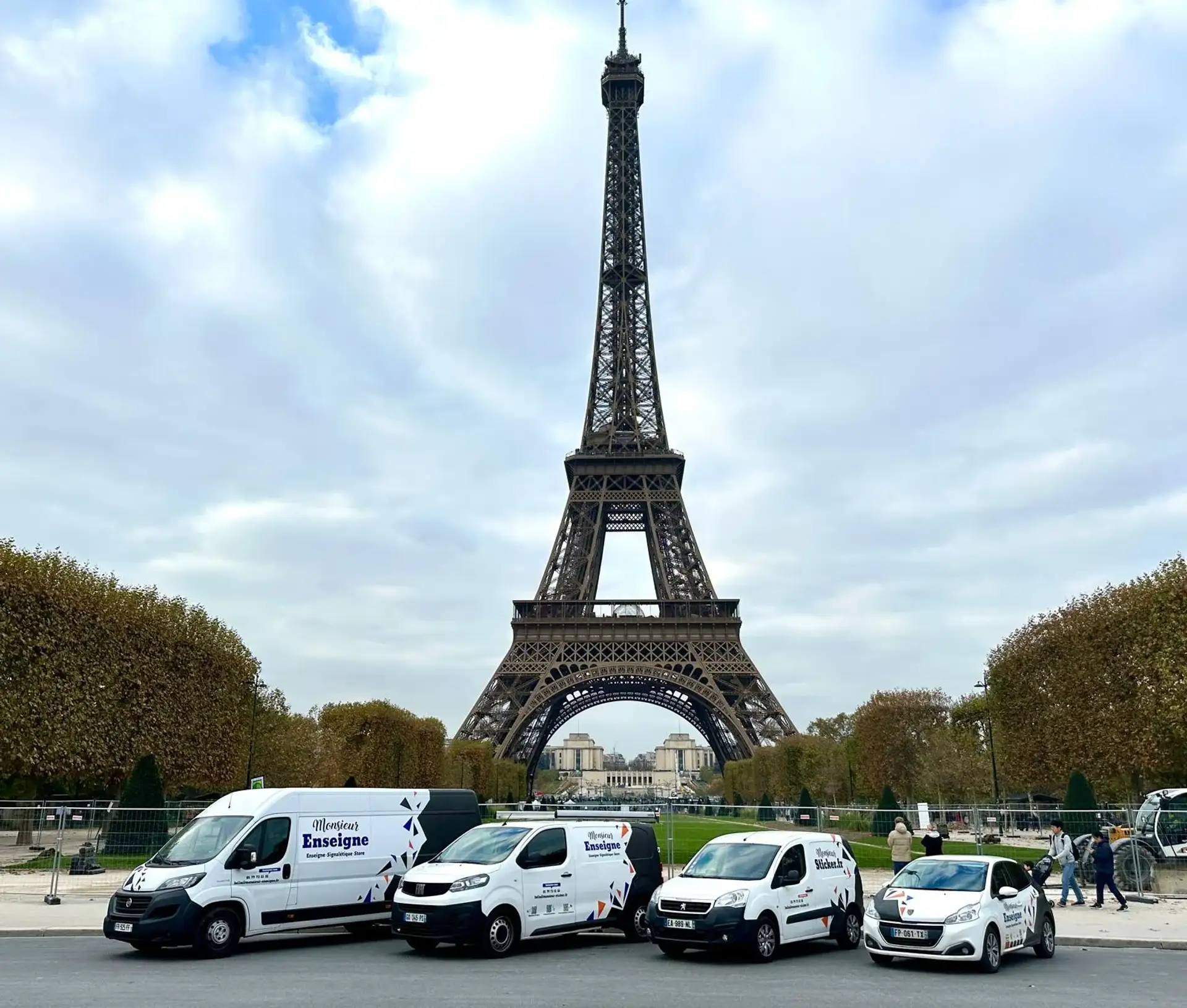 Qui sommes-nous | Monsieur Enseigne